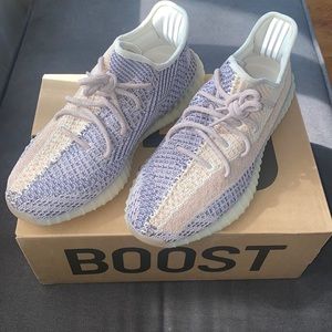 Yeezy Boost 350 v2